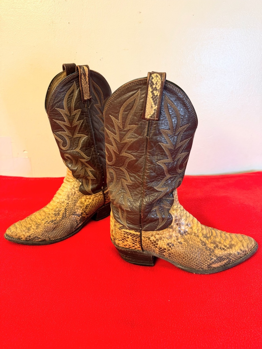 Vintage Dan Post Women’s Snakeskin Cowboy Boots Western Made in USA Size 7.5 EW